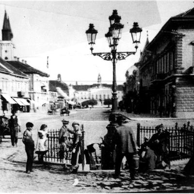 Prvi Arterski Bunar U Somboru Ispred Gradske Kuce Kopan 1887 1889. Ias F 43 Inv. 12082